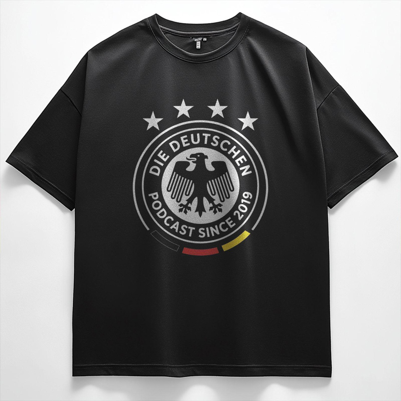 Die Deutschen® - Podcast Crest- Oversize T-Shirt [black/white]
